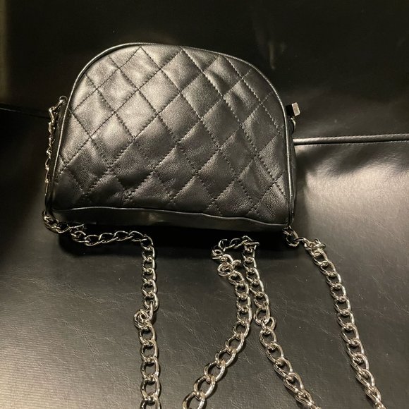 Danier Chain Link Cross Body Black Leather Bag - Picture 15 of 15